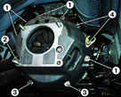 Проверка затяжки гайки крепления шарового пальца на картере сцепления Волги ГАЗ-3110